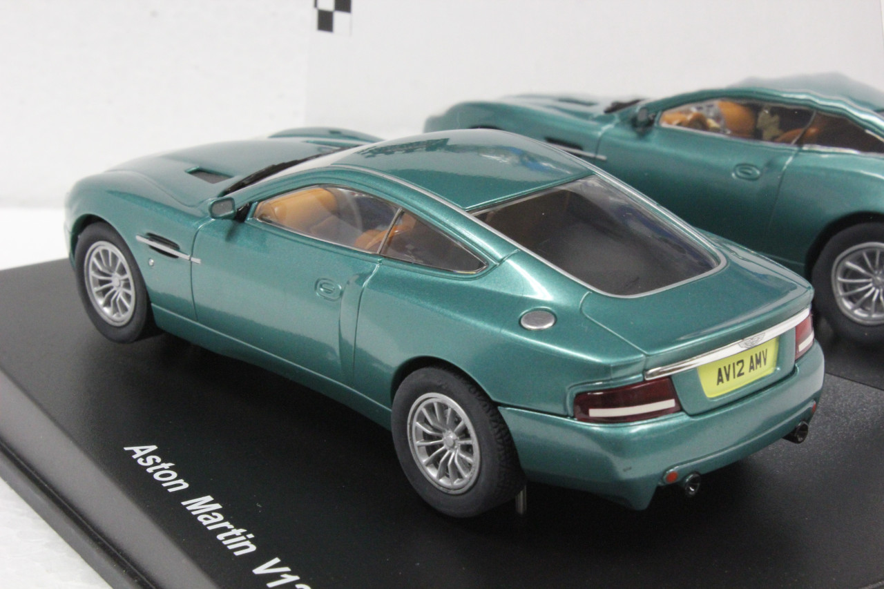 Aston Martin V12 Vanquish streetversion   |  Carrera